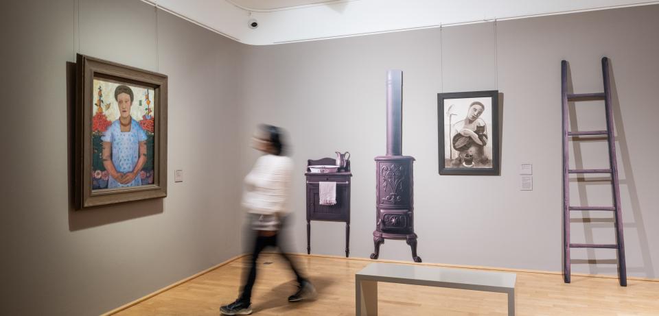 Ausstellungsansicht Becoming Paula Pariser Atelier Foto Hannes von der Fecht Ausstellungsansicht Becoming Paula Pariser Atelier Foto Hannes von der Fecht