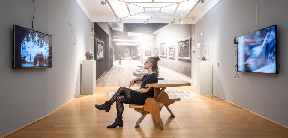 Ausstellungsansicht Becoming Paula Saal 8 Foto Hannes von der Fecht Ausstellungsansicht Becoming Paula Saal 8 Foto Hannes von der Fecht