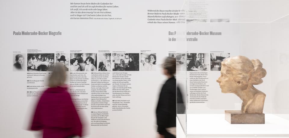 Blick in die Ausstellung Becoming Paula Saal 1, Foto Hannes von der Fecht Blick in die Ausstellung Becoming Paula Saal 1, Foto Hannes von der Fecht