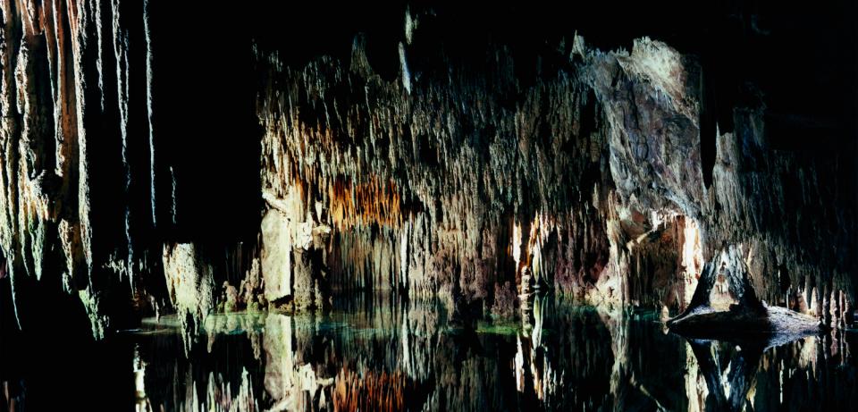 Axel Hütte, Underworld 1, Mexico, 2008, Privatbesitz © VG Bild-Kunst, Bonn 2024