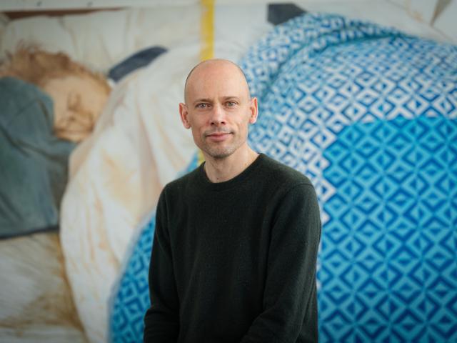 Tim Eitel in seinem Pariser Atelier quer Foto Jean Francois Deroubaix