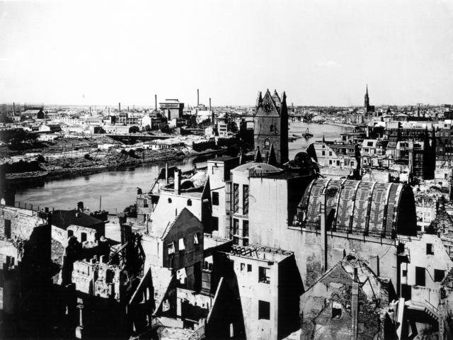 Blick über Bremen: Haus Atlantis: Himmelssaal, um 1946, Staatsarchiv Bremen, Foto: Alfred Nawrath