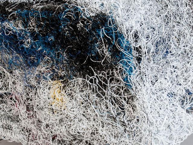 Franziska Keller: o. T. (Detail), 2014, Gepresste Drahtspiralen, Gestell eines Schaukelpferds, Foto: Mathias Knapp