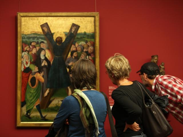 Besucher imLudwig Roselius Museum vor Martyrium des Hl Andreas Jiang Feipeng web Copyright