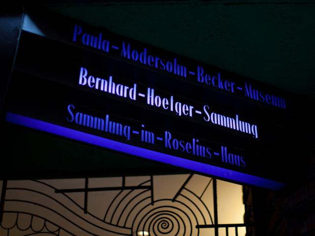 Der nächtliche Eingung zum Paula Modersohn-Becker Museum. Foto: freiraumfotografie Bremen